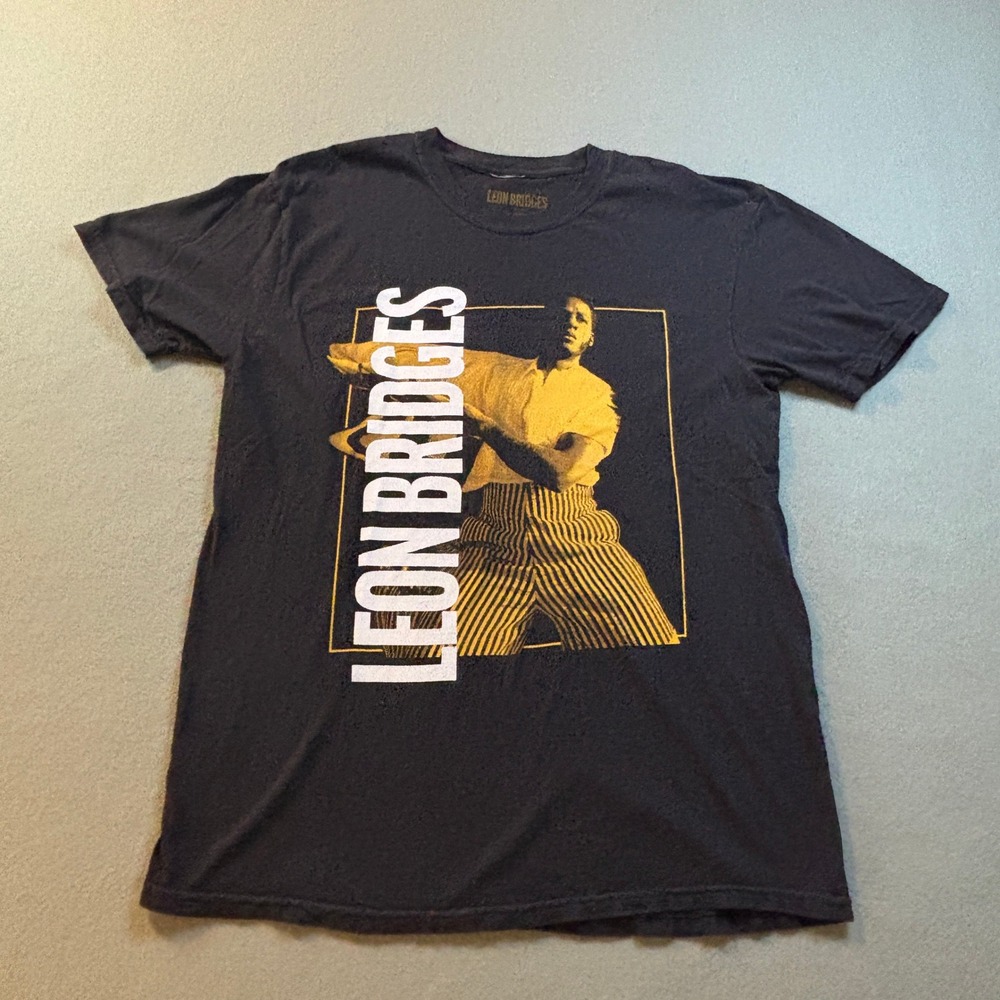 Leon Bridges 2022 US Spring Tour T Shirt Mens L Black Graphic Concert Soul Band - Picture 1 of 6